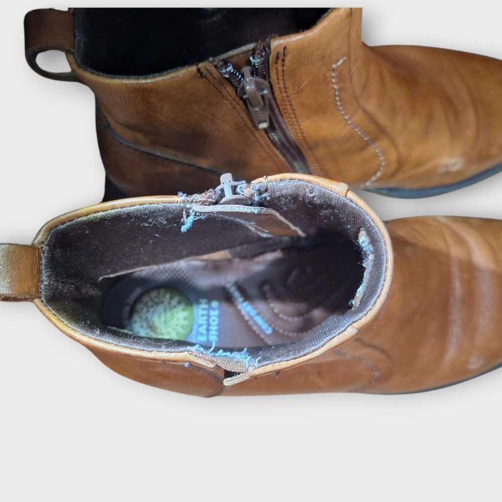 Erath Shoe Womens Size 7.5 Brown Chelsea Side Zipper Boots. - Picture 7 of 9